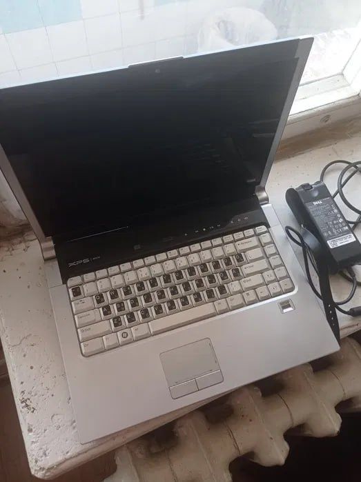 Продам ноутбук Dell. 2.2 Гц процесор, 4 ГБ оперативної пам'яті, 320 ГБ
