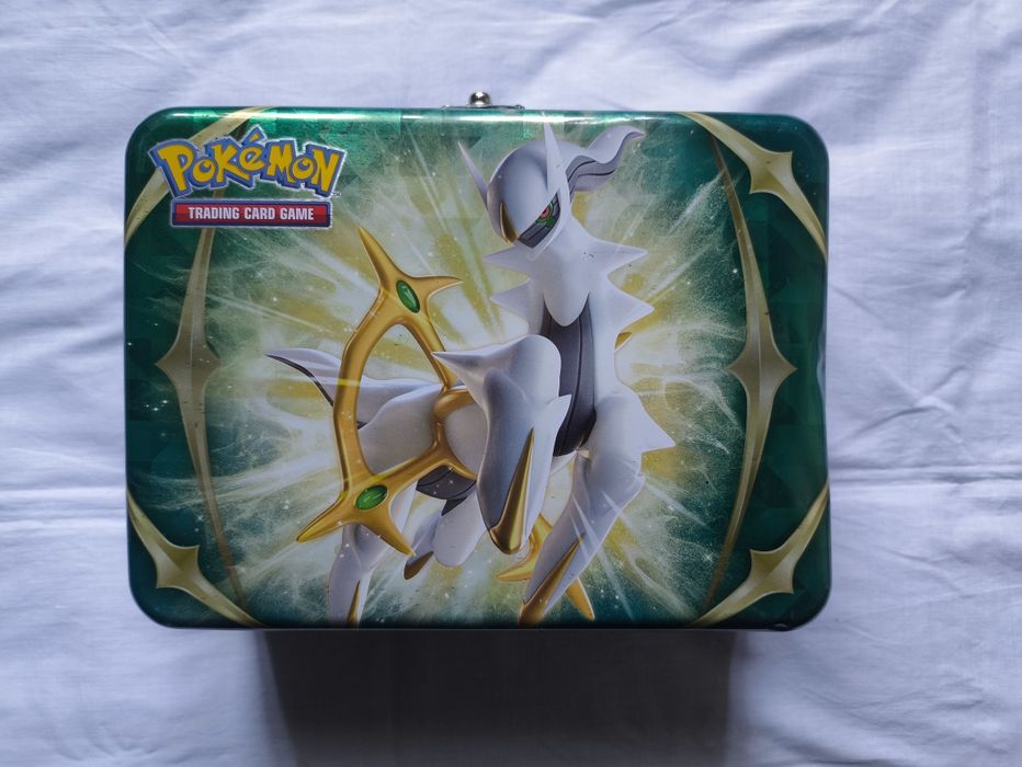 Caixa metálica Trading Card Game Pokémon