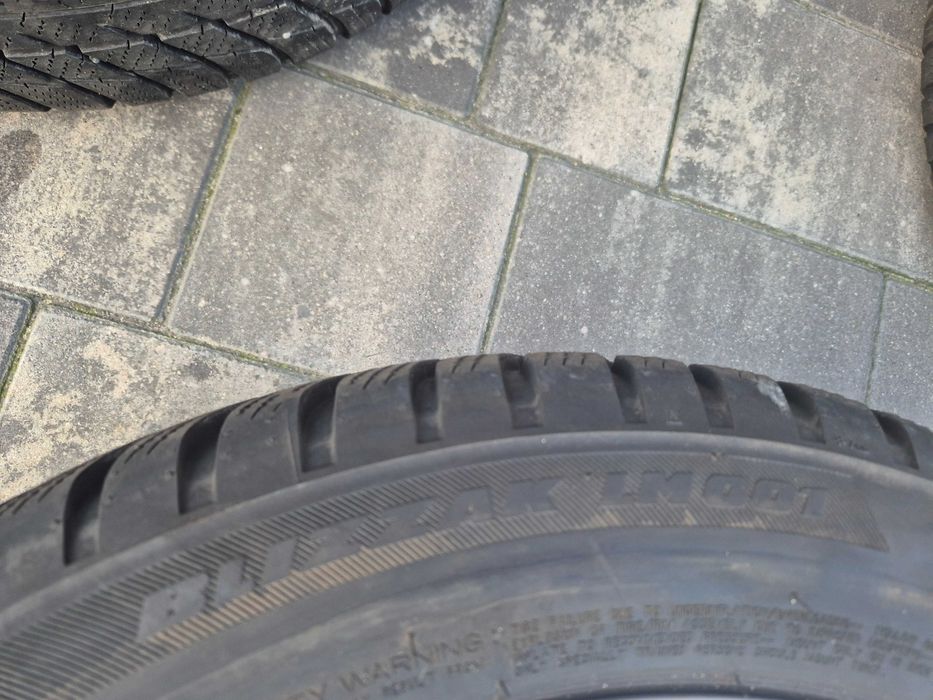 Bridgestone Blizzak LM001 225/50r17 Blizzak LM001 N3935