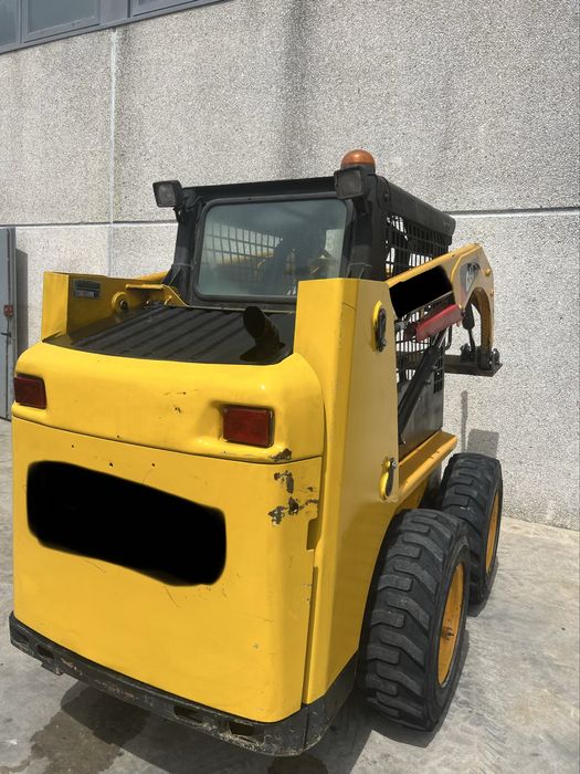 Bobcat cat 226 B em bom estado de conservação