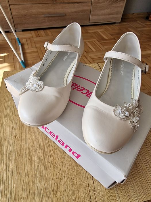 Baleriny  białe,  buty komunijne