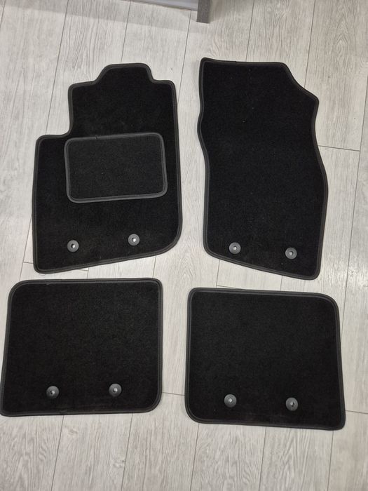 Dywaniki volvo s/v 40