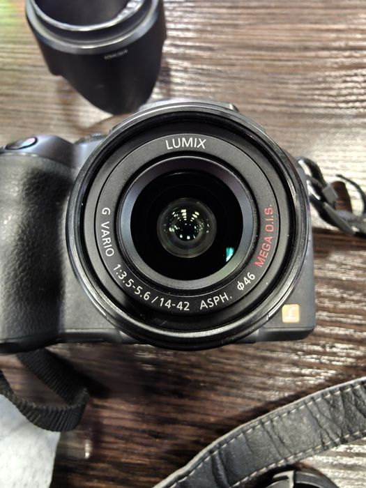 Фотоапарат Panasonic Lumix G6 + 14-42mm Mega O.I.S. (Відмінний стан)