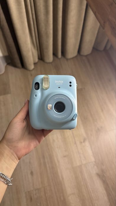 Instax mini 11 , ідеальний стан
