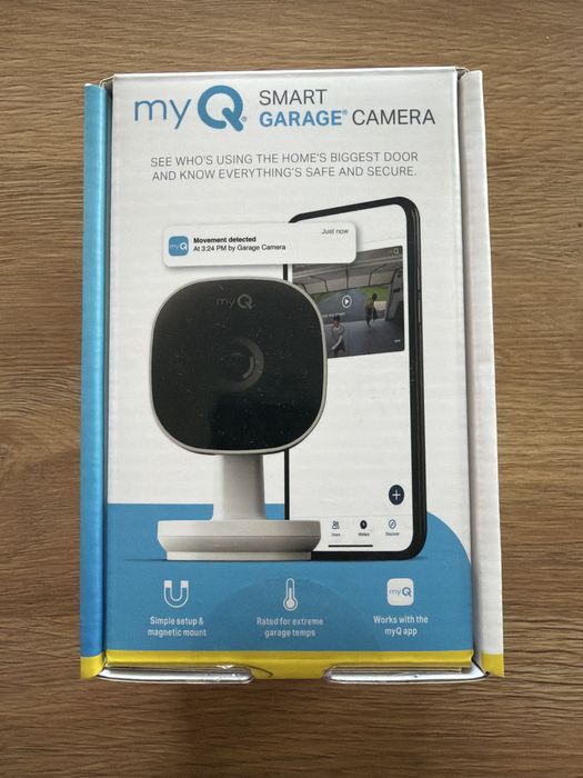 myQ Inteligentna kamera garażowa HD, obsługa Wi-Fi, sterowanie smartfonem myQ, dwukierunkowe audio, model SGC1WCH, biała