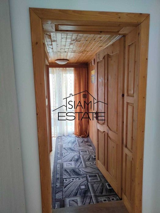 Продається малий житловий будинок з новим недобудованим будинком