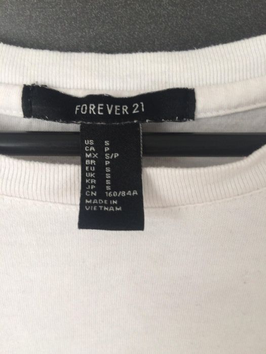 T-shirt z napisem Forever 21