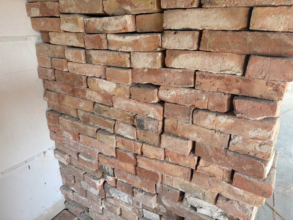 Przedwojenna cegła z rozbiórki - Brwinów