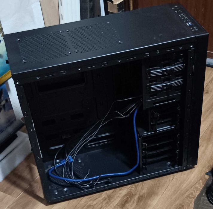 Caixa ATX da DeepCool usada para PC para venda