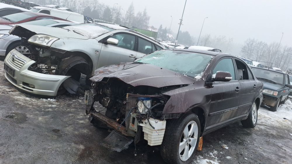 Skrzynia biegow 5 Toyota Avensis T25 1.8 lift Corolla Verso 1zzfe E1Z