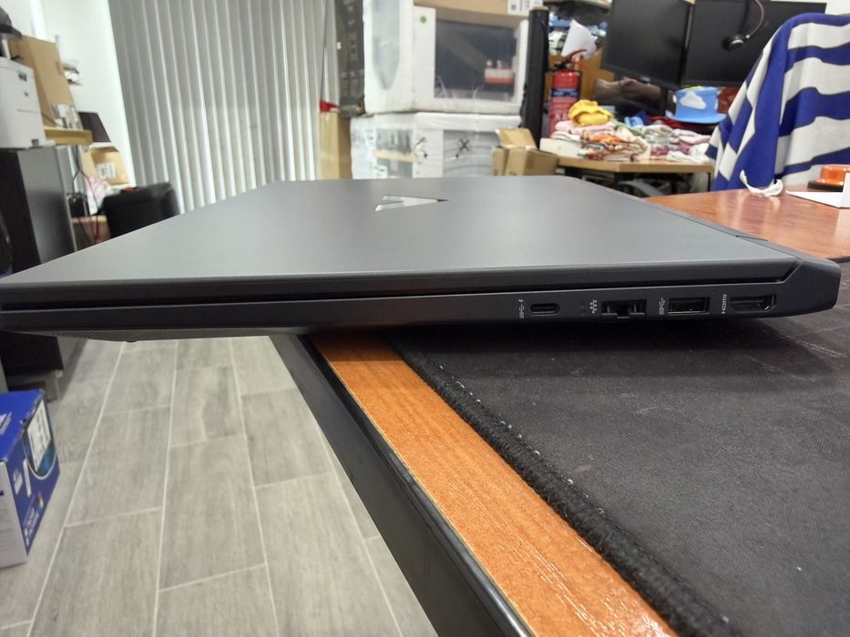 Portátil Gaming HP Victus (15.6'' - Intel Core i5-13420H - RAM: 16 GB - 512 GB SSD - NVIDIA GeForce RTX 4050)