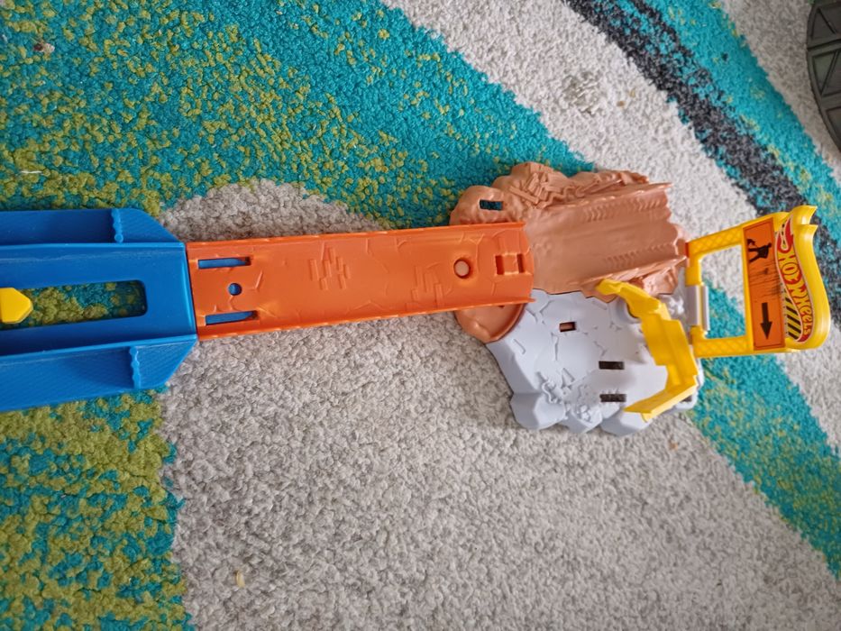 Hot wheels , zestawy resoraki , monster truck