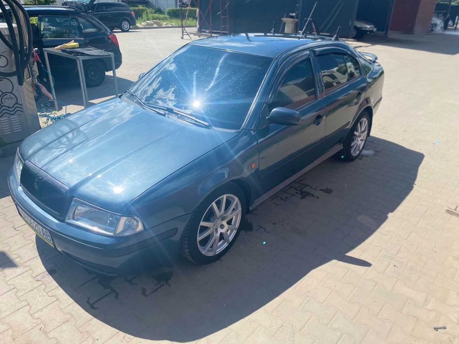 SKODA Octavia Tour