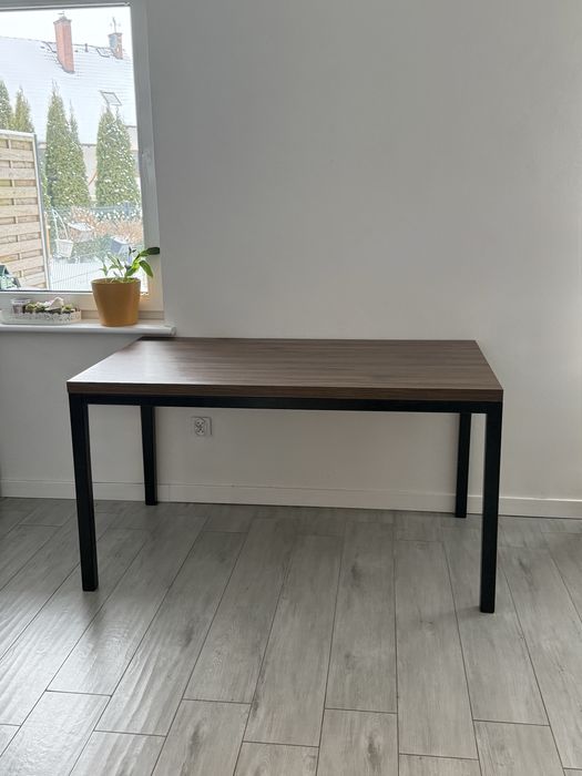 Stół loftowy robiony na zamówienie – 140×80, dla 6 osób