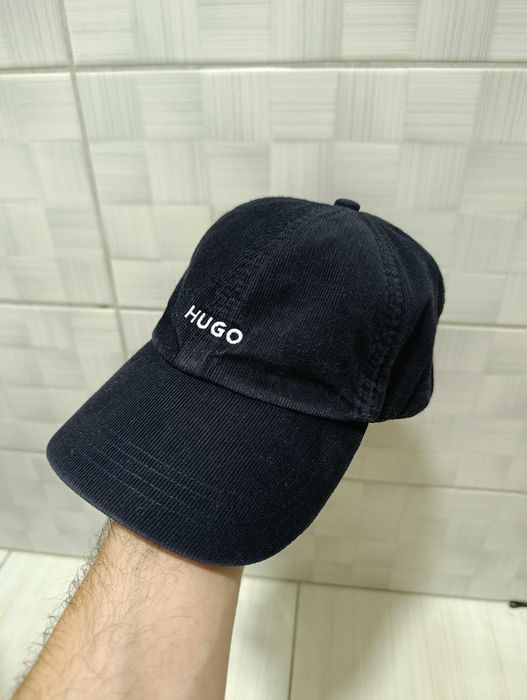 бейсболка  кепка хлопкового вельвета HUGO.