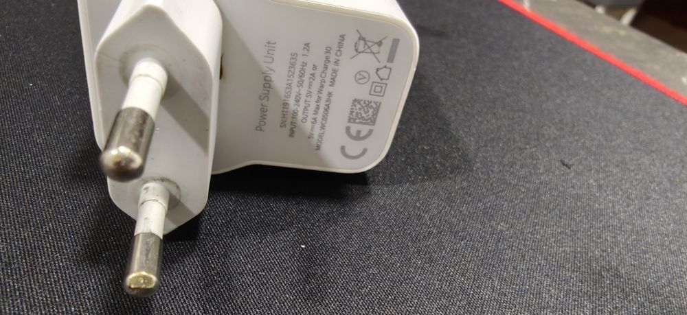 Carregador One Plus Dash Charge, 300W, Output USB-A
Cabo USB-A para US