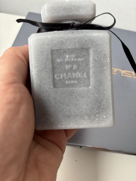 Świeczka logowana CHANEL