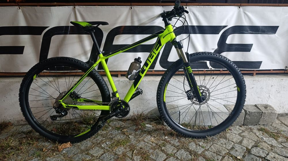 Bicicleta Cube Attention SL nova