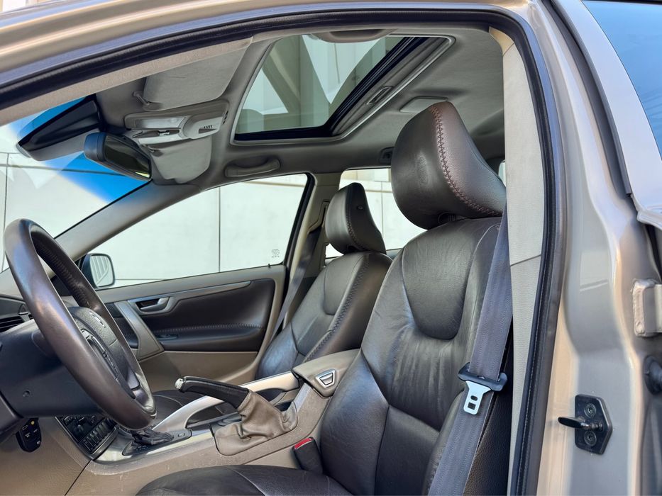 Volvo XC 70 — fotografia 7
