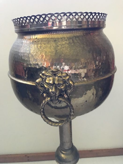 Vaso de cobre para decoração