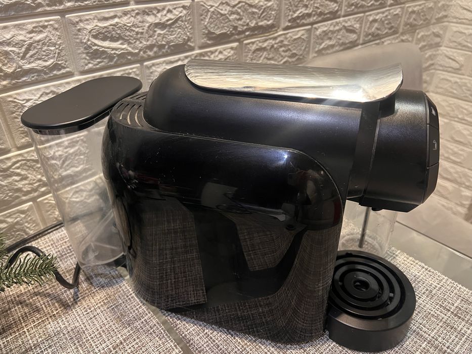 Кавова машина Delta Q кавоварка + металева капсула