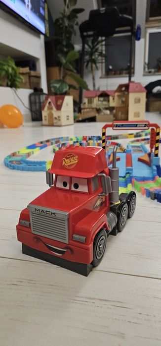 Tor wyścigowy Zygzak McQueen plus inne