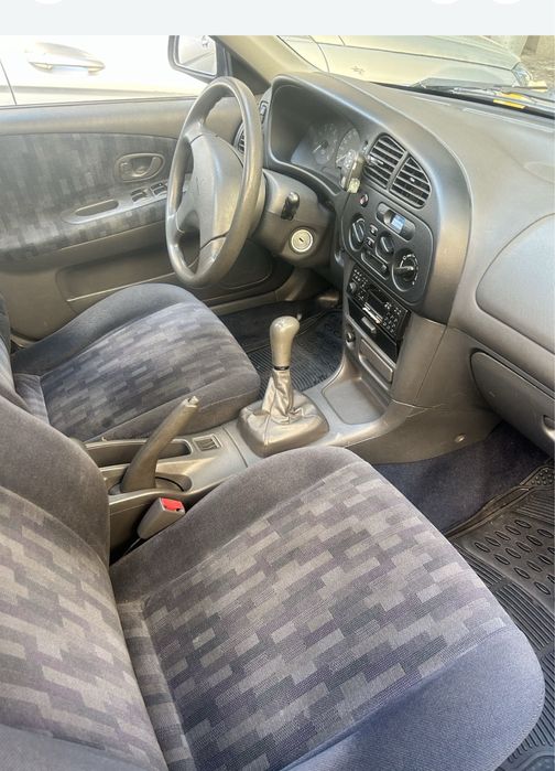 Carro ligeiro Mitsubishi lancer