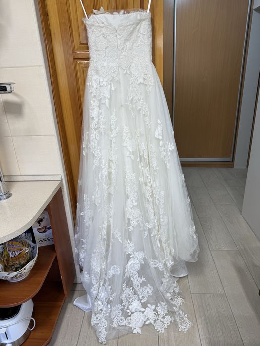 Продам весільну сукню