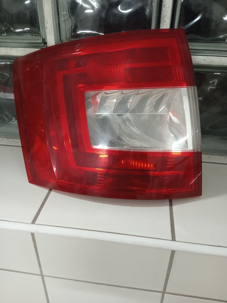 Reflektor Przedni Top LED Skoda Octavia III, Lublin