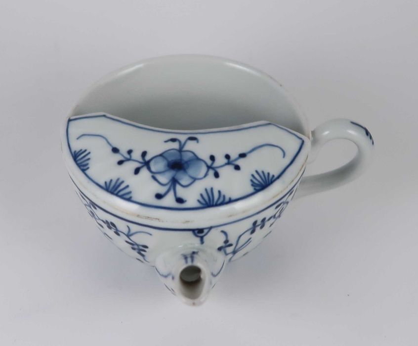 Antigo bule de acamados em porcelana (Ref. 2)