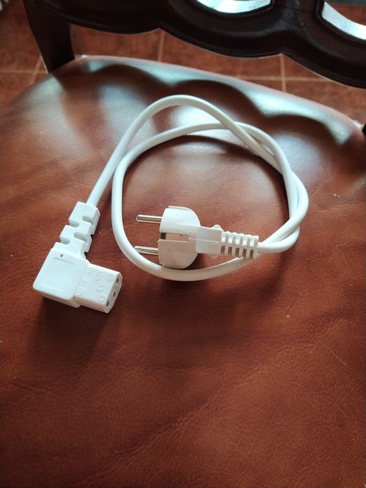 Cabo de alimentação