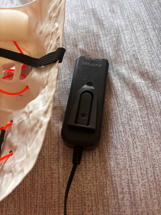 Máscara Purge " Kiss Me" nova