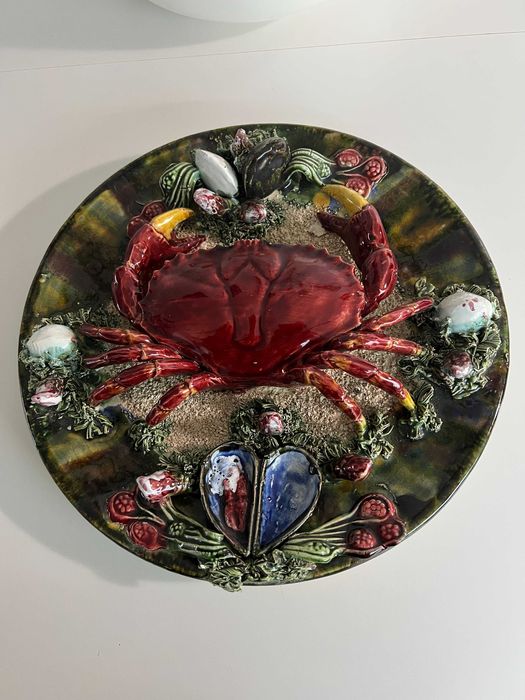 Prato decorativo do ceramista Álvaro José, Caldas da Rainha