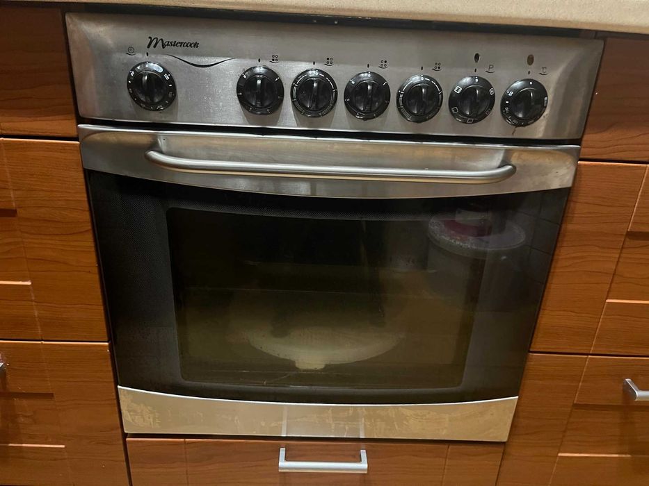 Sprzedam meble kuchenne z wyposażeniem