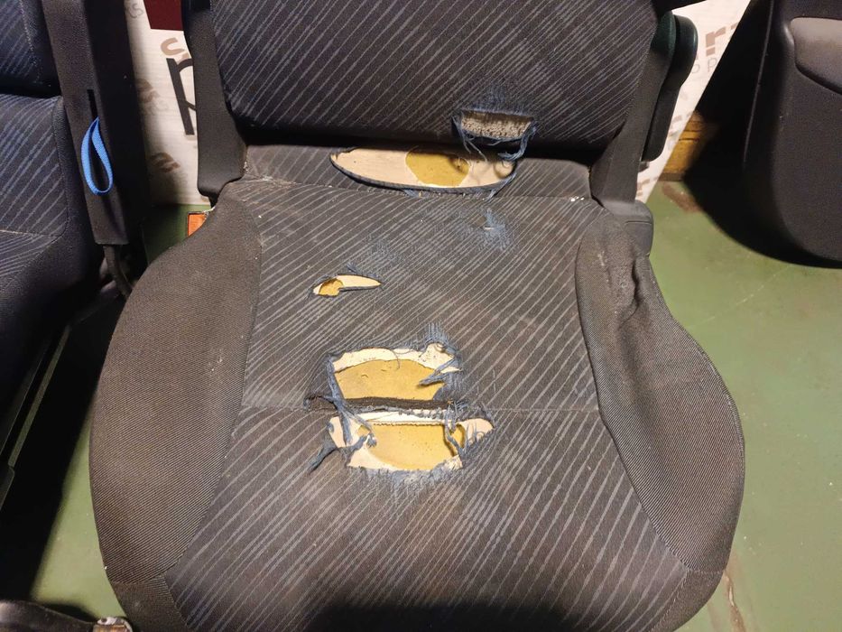 Conjunto de Bancos (3 lugares) Citroen Berlingo B9 / Peugeot Partner 2008-2019