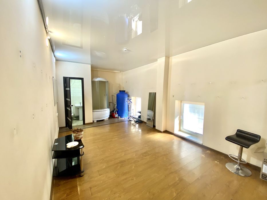 Продам здание 330 м. кв, Кривой Рог, центр.