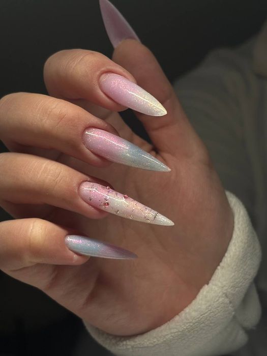 Майстер манікюру