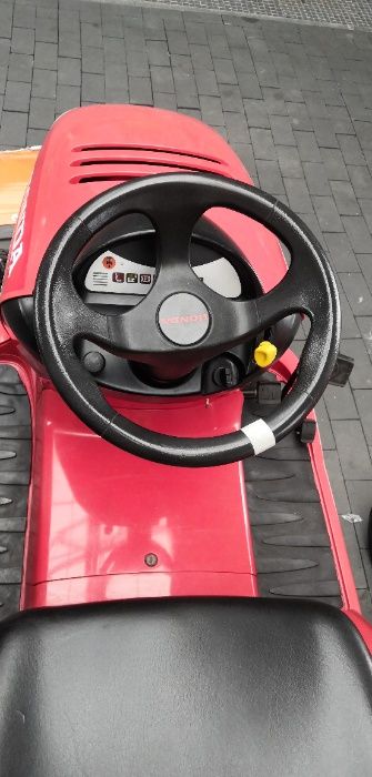 Traktorek Kosiarka Honda V-Twin 2315 + Pług / 92 cm / Kosz 280 L