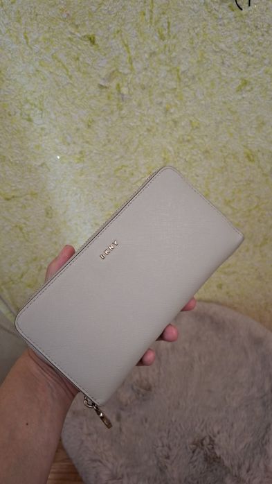 Кошелек женский кожаный DKNY  натуральная кожа