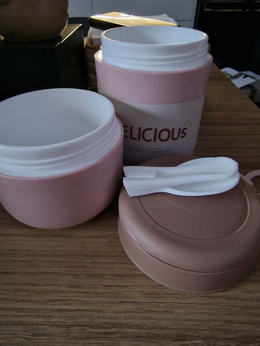 Nowy Pojemnik na posiłek 700 ml