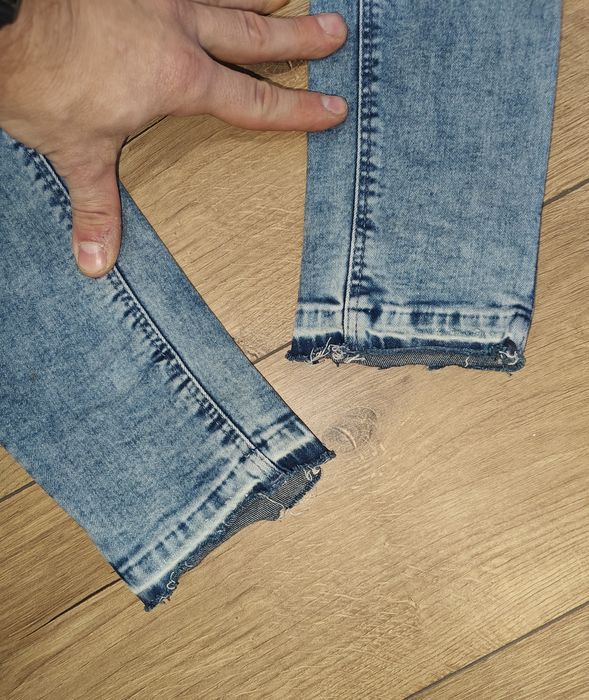 Męskie świetne spodnie jeansowe Bershka slim fit rozmiar 31 stan BDB