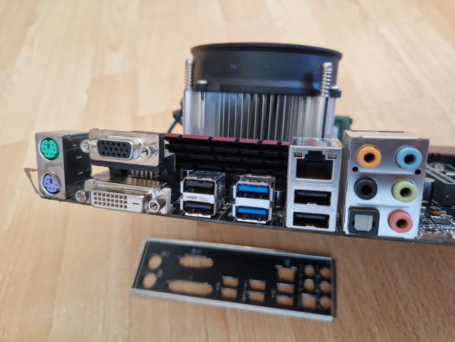 Intel i7-4770 3.4-3.9ghz/16gb/ASUS H81-GAMER Бистрий комплект 8потоків