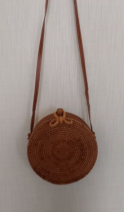 Сумка плетена з лози та соломи