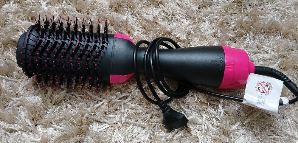 Escova de secar cabelo Nova