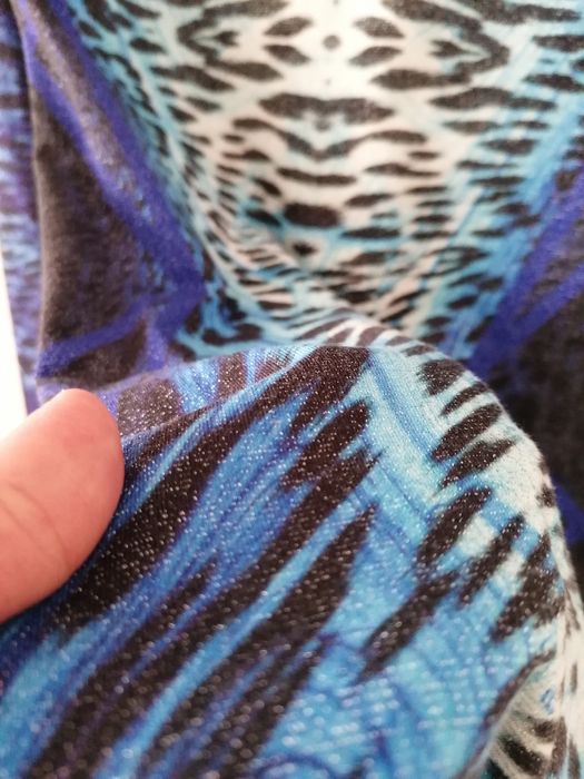 Sukienka Lipsy projektu Kim Kardashian na sylwester