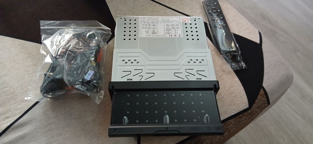 Radio com ecrã de gaveta novo gps e camera traseira