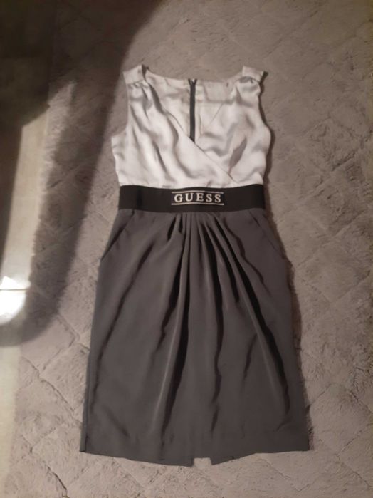 Elegancka sukienka olowkowa guess 36 38 s m szara popielata jedwabna