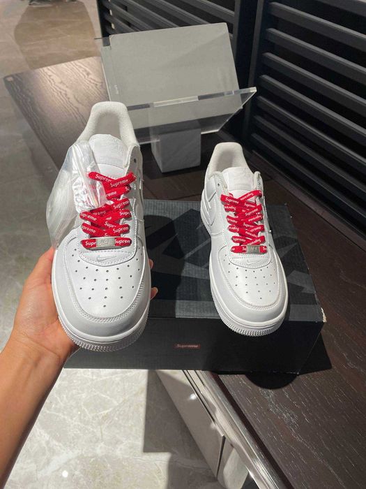 Nike Air Force 1 Low Supreme Biały r.39