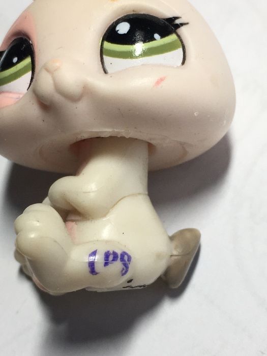 Figurka Lps Królik plus torcik z zestawu