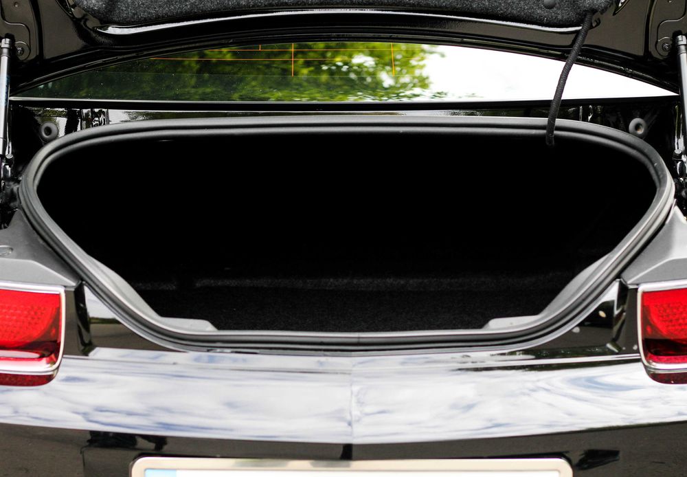 Шевроле Камаро, SS 6,2. 16000 км.